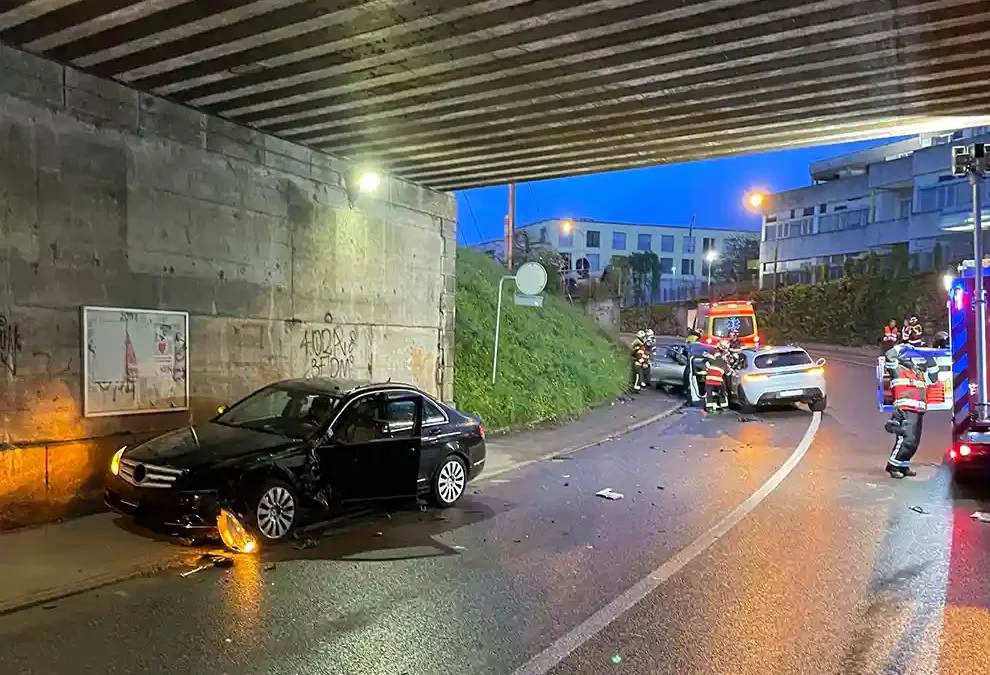 Burgdorf BE – Vier Verletzte bei Frontalkollision