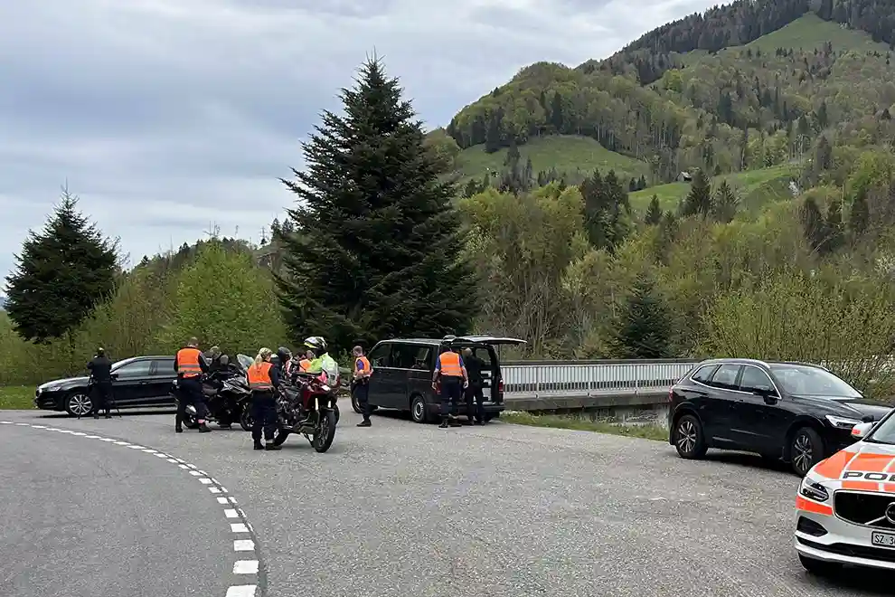 Kanton Schwyz – Polizeikontrollen zum Start der Motorradsaison