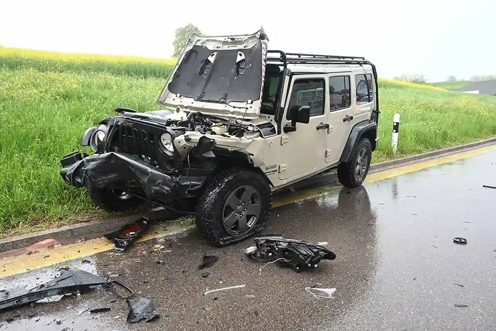 Muolen SG: Frontalkollision zwischen zwei Autos Muolen SG: Frontalkollision zwischen zwei Autos