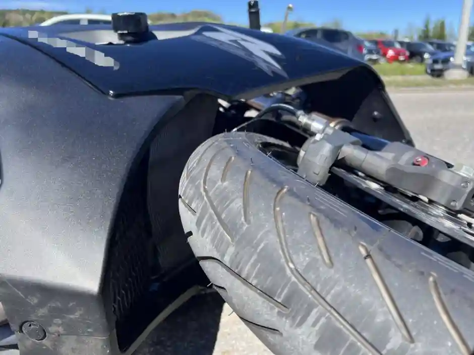 Stadt St.Gallen – Selbstunfall mit neuen Reifen Stadt St.Gallen – Selbstunfall mit neuen Reifen