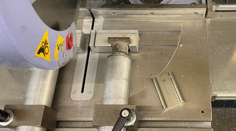 Haldenstein GR – Arbeitsunfall – 18-Jähriger gerät mit Hand in Säge