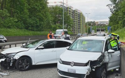 Münchenstein BL – Heftige Auffahrkollision zwischen zwei Autos