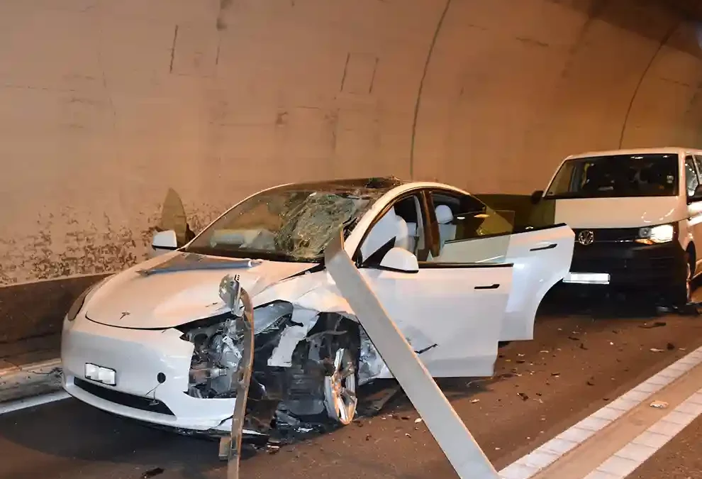 Bonaduz GR – Verlorener Anhänger kollidiert mit Auto