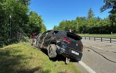 A52 Grüningen ZH – Kollision fordert drei Verletzte