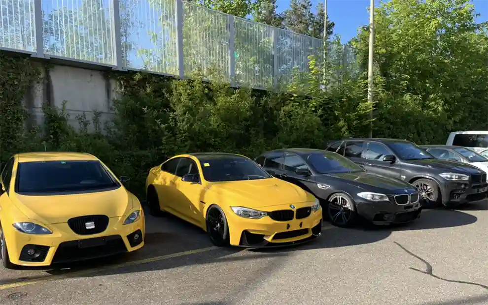 Bezirk Dietikon ZH – Mehrere Sportwagen aus dem Verkehr gezogen