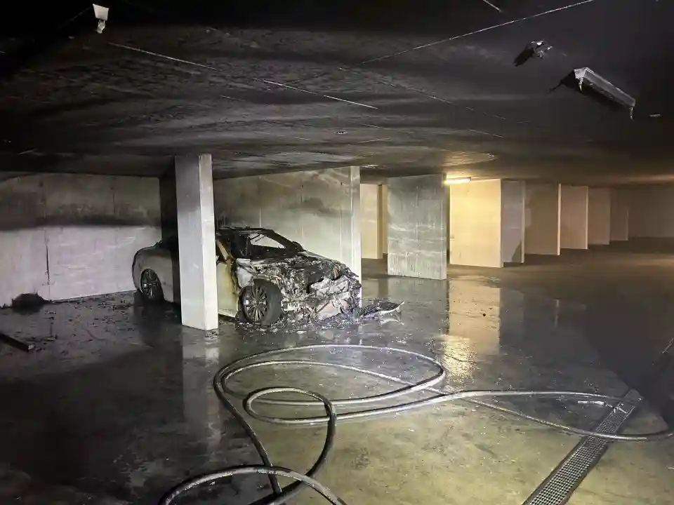 Hunzenschwil: Auto in Garage ausgebrannt