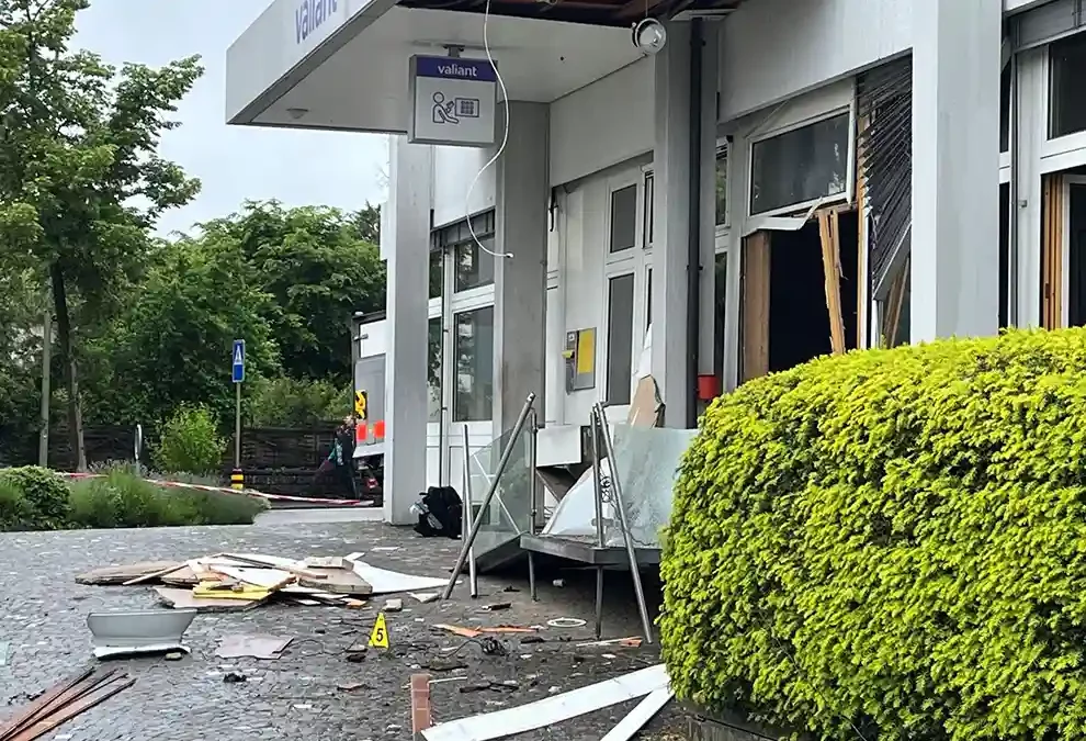 Laufen BL – Bankomaten gesprengt – die Polizei sucht Zeugen