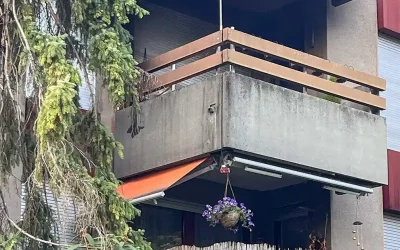 Muttenz BL – Brandausbruch in Mehrfamilienhaus erfordert Feuerwehreinsatz