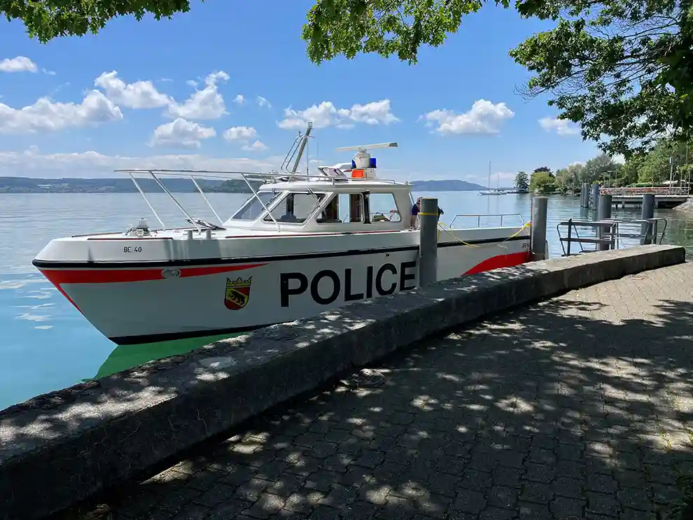 Kanton Bern: Vielseitige Polizeiarbeit – Einblicke in die Tätigkeiten der Seepolizei Kanton Bern: Vielseitige Polizeiarbeit – Einblicke in die Tätigkeiten der Seepolizei