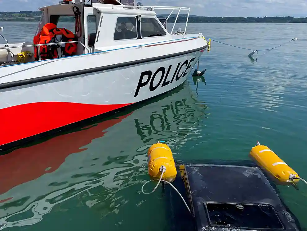 Kanton Bern – Vielseitige Polizeiarbeit – Einblicke in die Tätigkeiten der Seepolizei Kanton Bern – Vielseitige Polizeiarbeit – Einblicke in die Tätigkeiten der Seepolizei