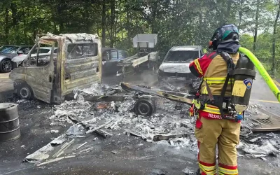Zollikofen BE – Lieferwagen in Vollbrand