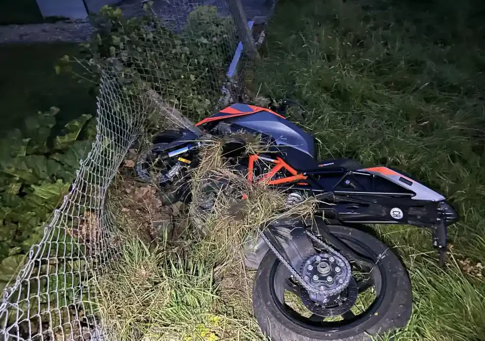 Strengelbach AG – Verunfallter Motorradfahrer schwer verletzt