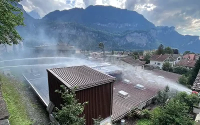 Meiringen – 3 Personen bei Brand von Schreinerei verletzt