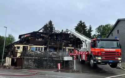 Dietschwil SG – Mehrfamilienhaus in Vollbrand – Tote Person in Brandobjekt