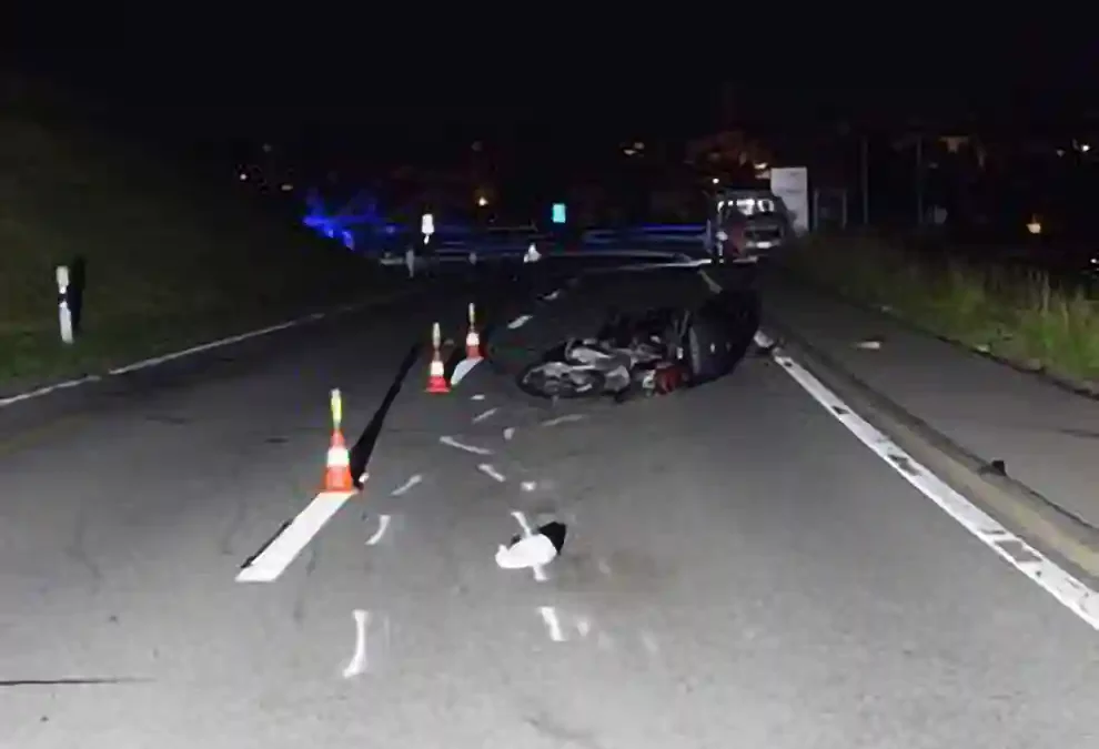 Unfall zwischen Fussgänger und Motorrad