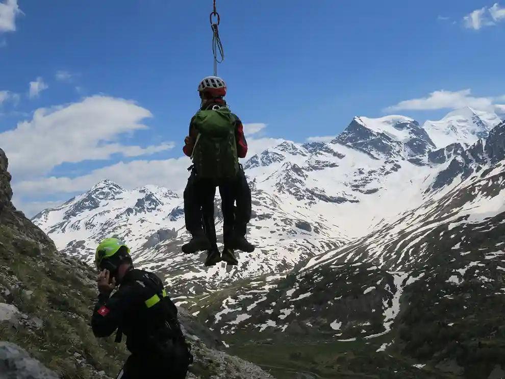 Pontresina GR – Berggänger von Blitzen getroffen Pontresina GR – Berggänger von Blitzen getroffen