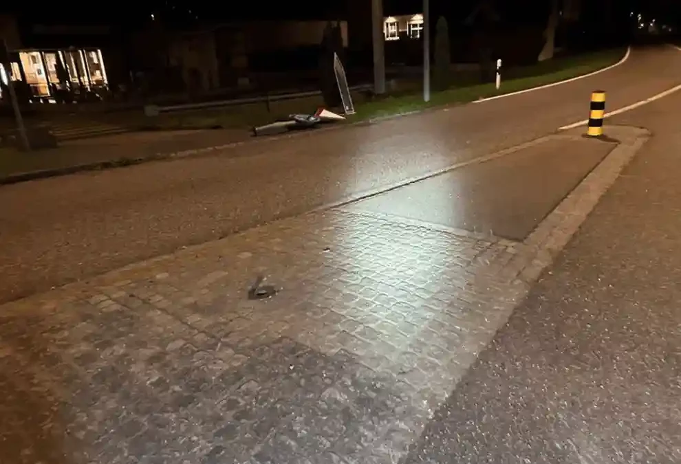 Kaiseraugst AG – Nach Kollision Schaden an Strassenanlage