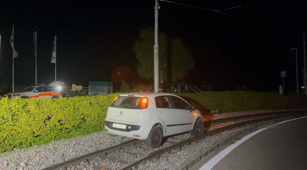 AR – Mit Personenwagen auf Geleise der Appenzeller Bahnen gefahren