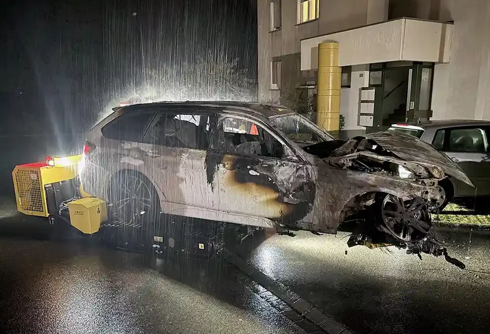 Dällikon ZH – Grosser Sachschaden bei Tiefgaragenbrand
