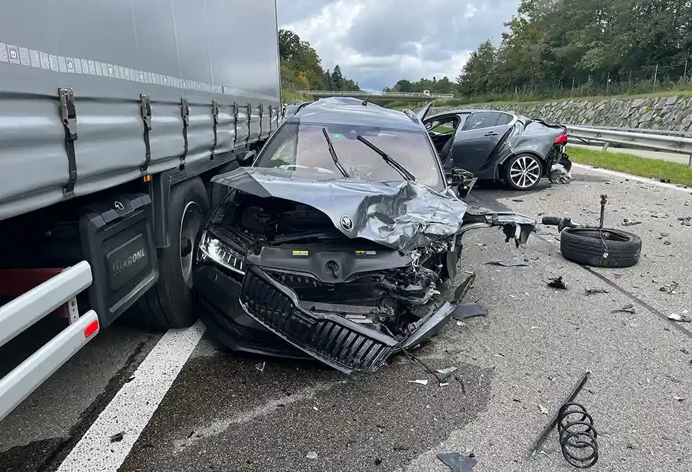 Wäldi TG – Verkehrsbeeinträchtigung nach Unfällen