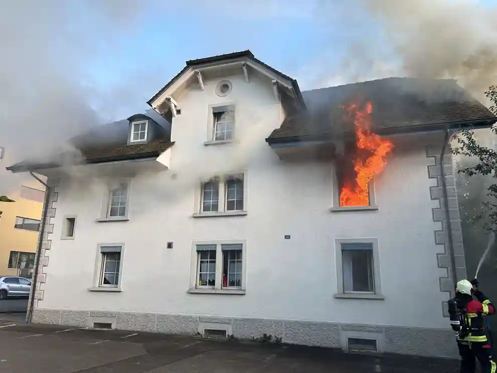 Menziken: Wohnhaus nach Brand nicht mehr bewohnbar