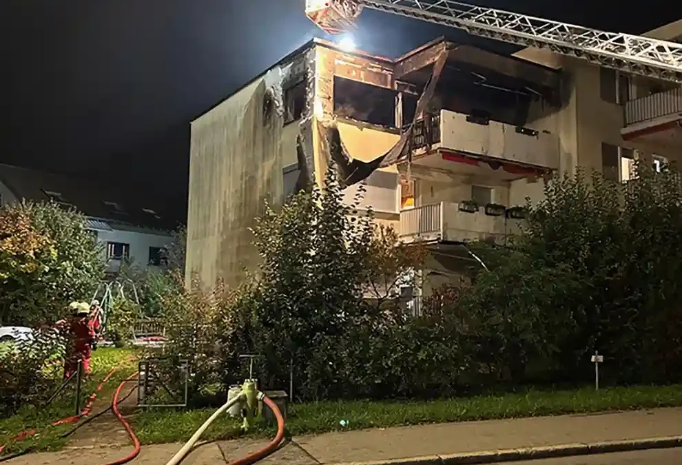 Pfäffikon SZ – Vier schwerverletzte Personen bei Brand