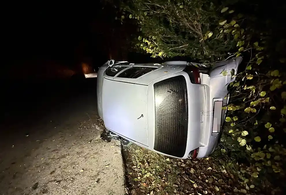 Schwyz – Selbstkollision durch alkoholisierten Fahrzeuglenker