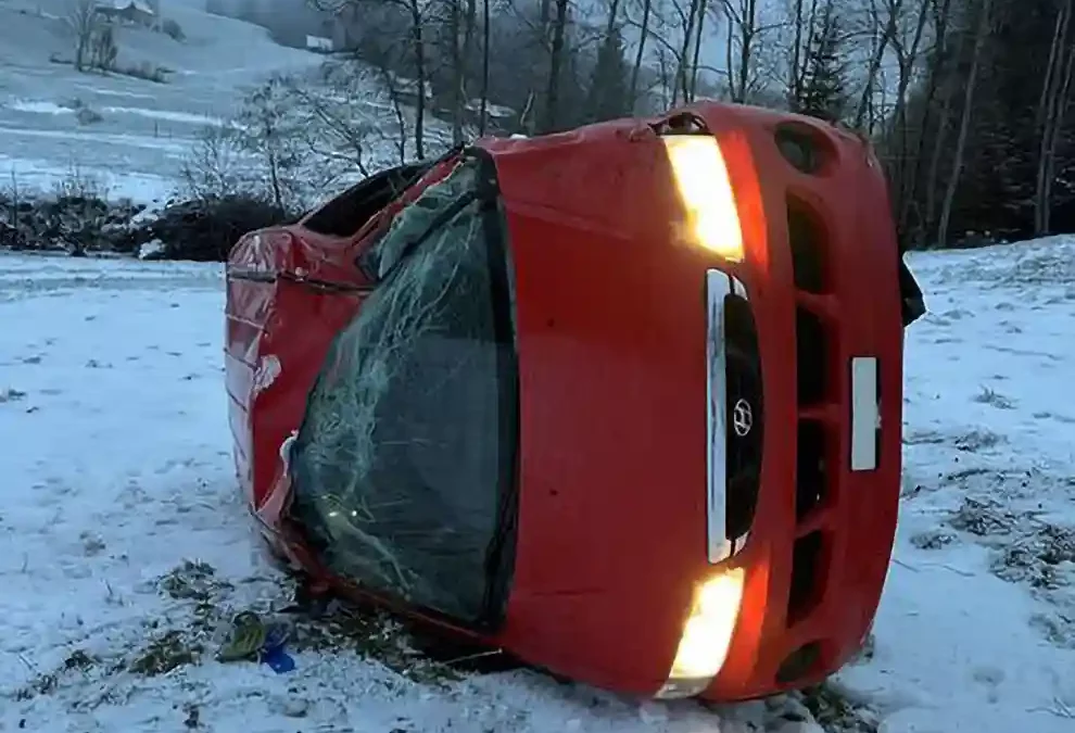 Appenzell Ausserrhoden – Lenker bei Selbstunfall verletzt