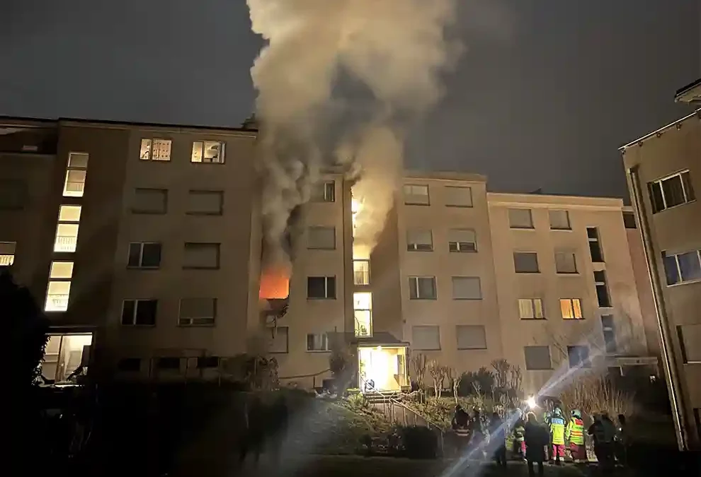 Altendorf SZ – Brand in Mehrfamilienhaus