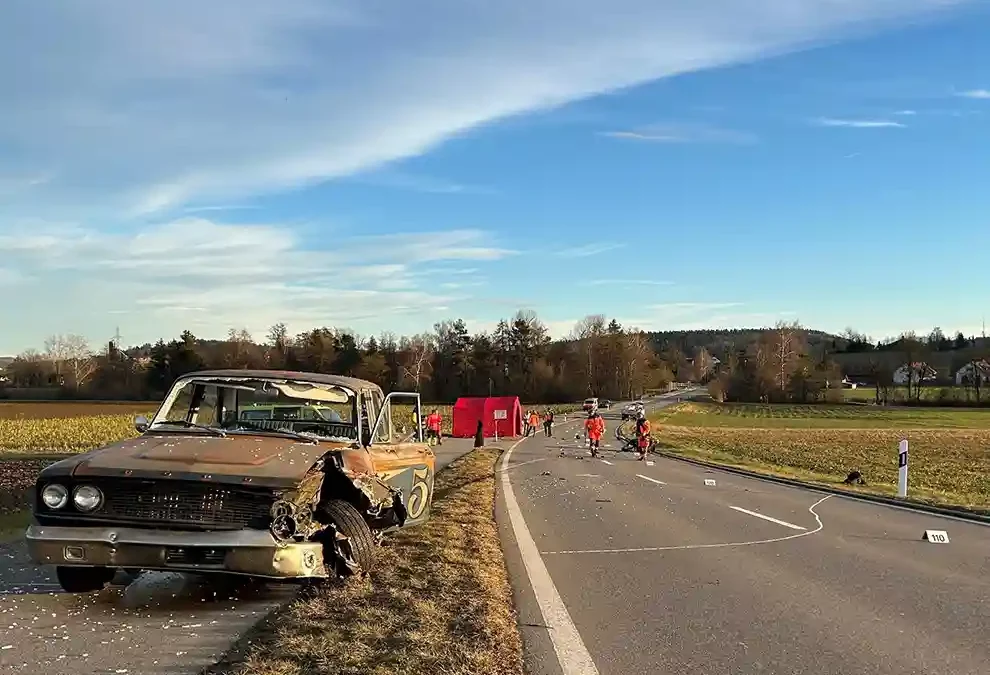 Aesch ZH – Motorradfahrer bei Verkehrsunfall verstorben
