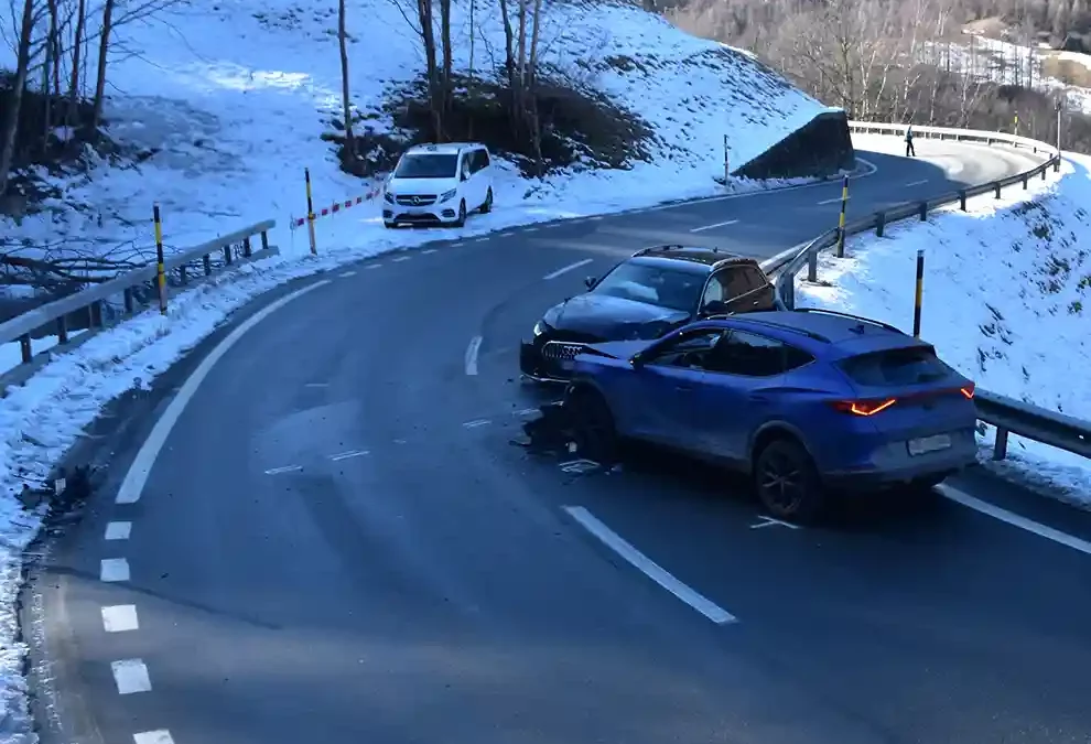 San Carlo GR Kurve geschnitten – Frontalkollision