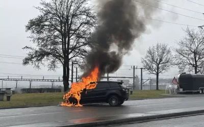 A1 / Othmarsingen AG – Auto brannte auf Rastplatz