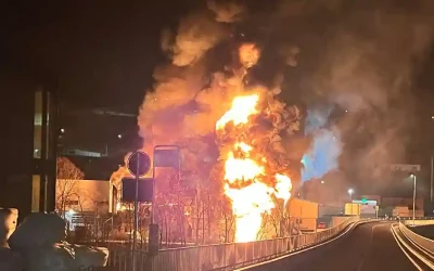 Stalden GR – Brand einer Industriehalle