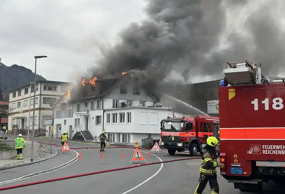 Reichenburg SZ – Haus bei Brand stark beschädigt