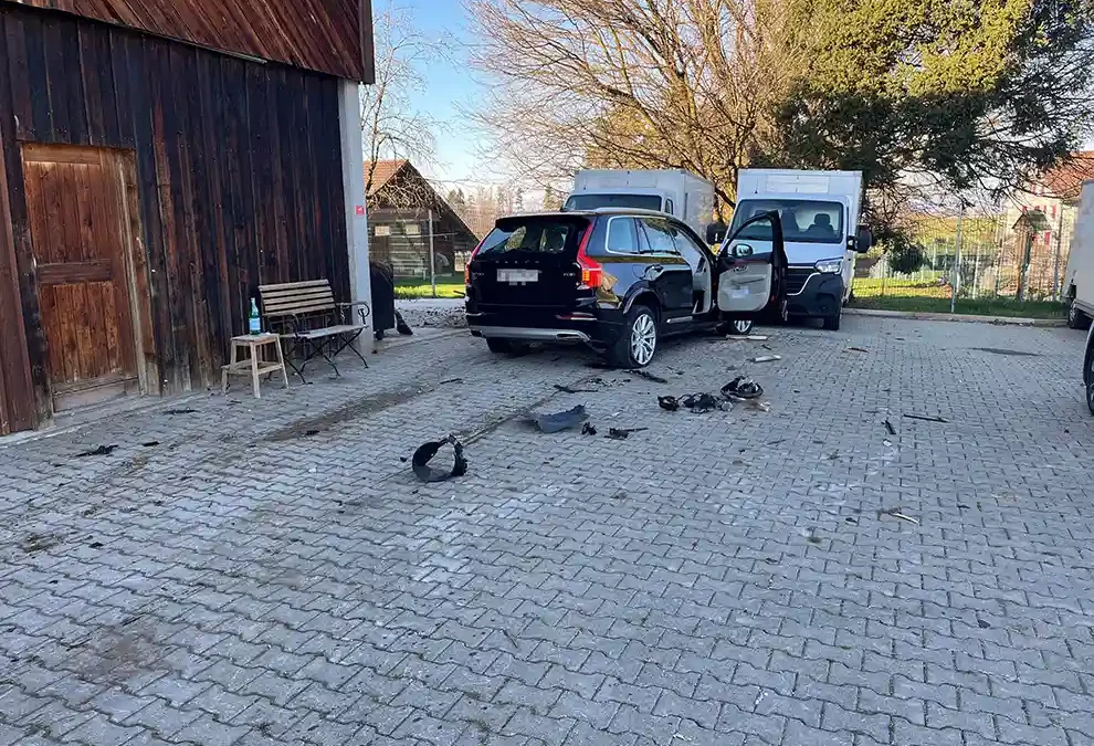 Mörschwil SG – Hoher Sachschaden nach Selbstunfall mit Auto – fahrunfähig