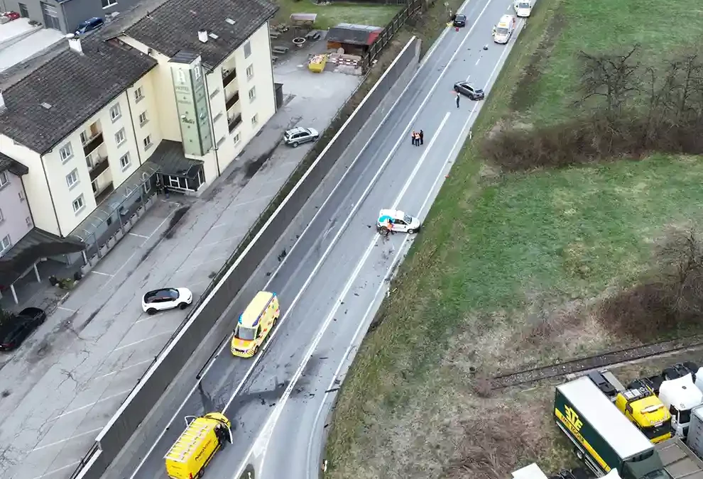 Schiers GR – Automobilist kommt auf Gegenfahrbahn