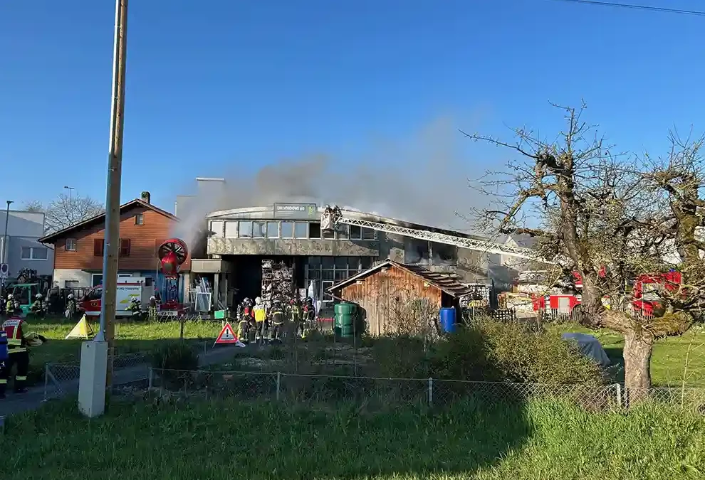 Orpund – Brand in Fensterbaufirma ausgebrochen