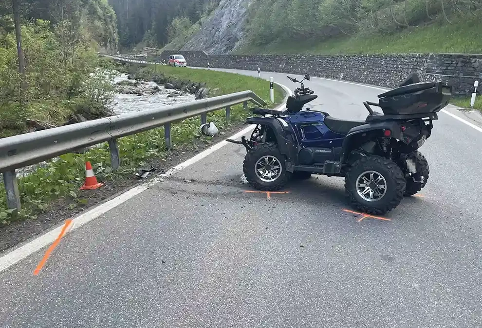 St. Antönien GR – Selbstunfall mit Quad fordert verletzte Person
