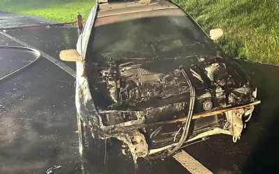 Steinerberg SZ – Auto nach Selbstunfall in Brand geraten