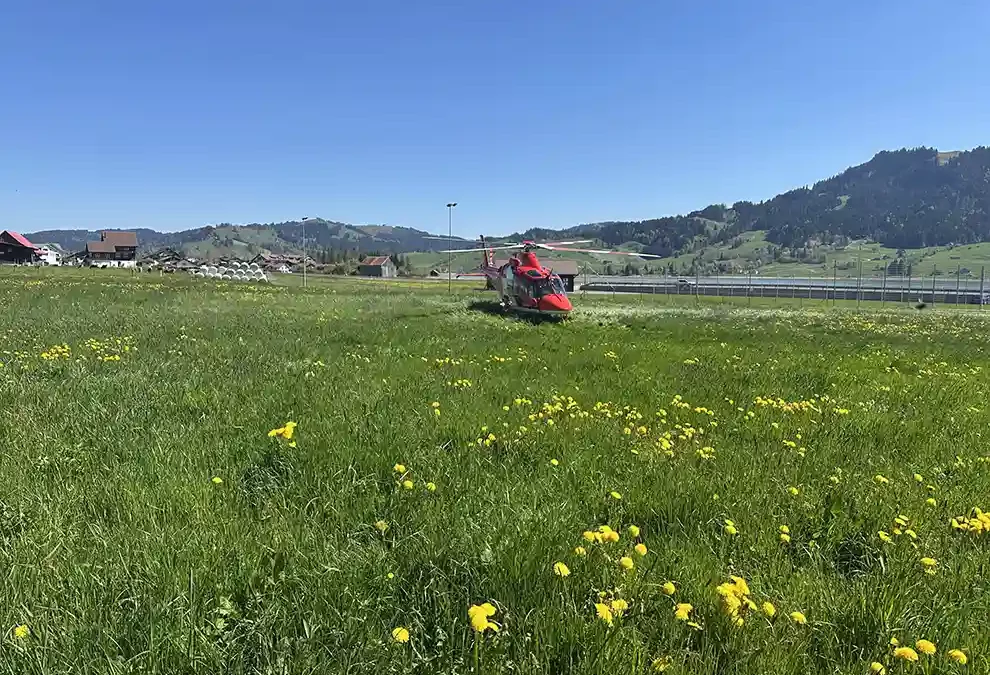 Gross SZ – Pilotin bei Gleitschirmunfall erheblich verletzt