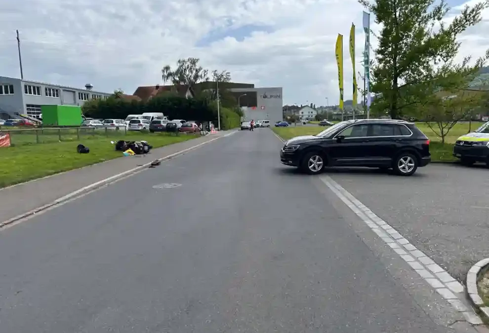 Reinach AG – Kollision zwischen Auto und Roller