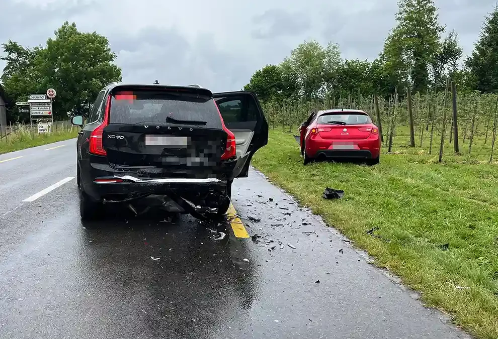 Güttingen TG – Zwei Personen bei Auffahrunfall verletzt