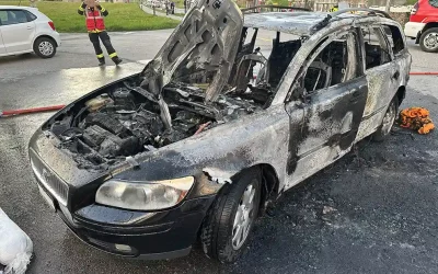 Steinegg AI – Auto vollständig ausgebrannt