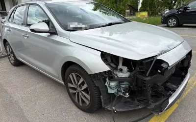 Mosnang  SG – Verkehrsunfall zwischen Auto und Motorrad