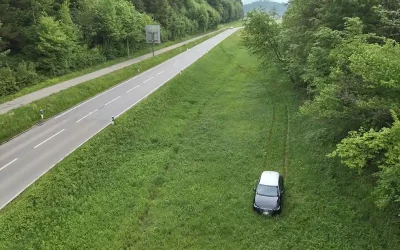 Wagen SG – Selbstunfall mit Auto