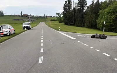 Wittenbach SG – Verkehrsunfall zwischen Auto und Roller