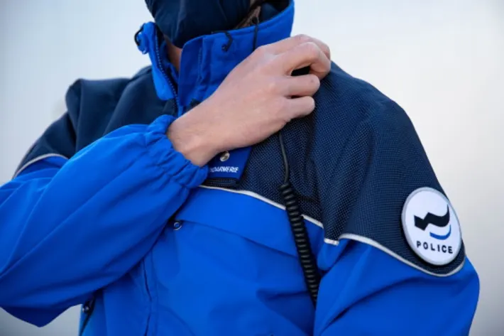 Diebstahl aus einem Transportfahrzeug in Wünnewil FR