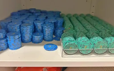 Dietikon ZH – Geldspiellokal kontrolliert – Waffe und Geld sichergestellt