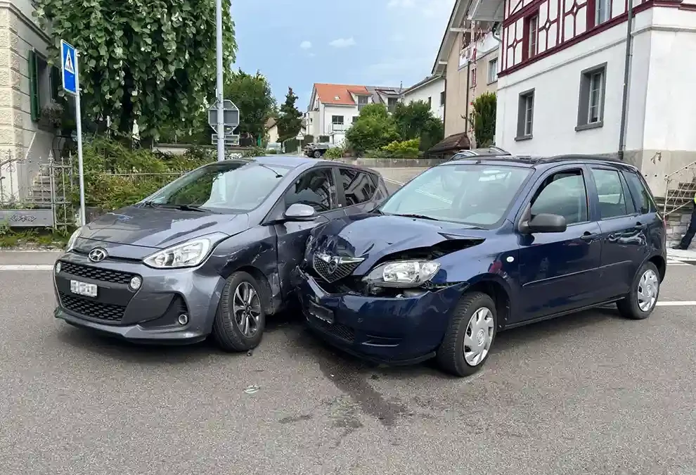 Seengen AG – Vortritt missachtet – eine Person verletzt