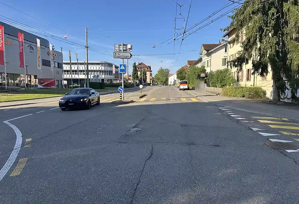 Stadt St. Gallen – Auf Fussgänger von Lieferwagen angefahren